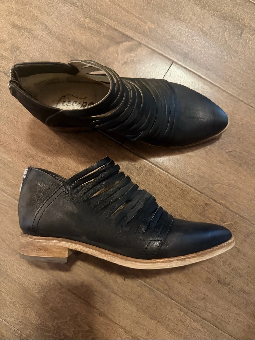 Free People Black Strappy Pointed-Toe Ankle Booties Flats 36 (6)